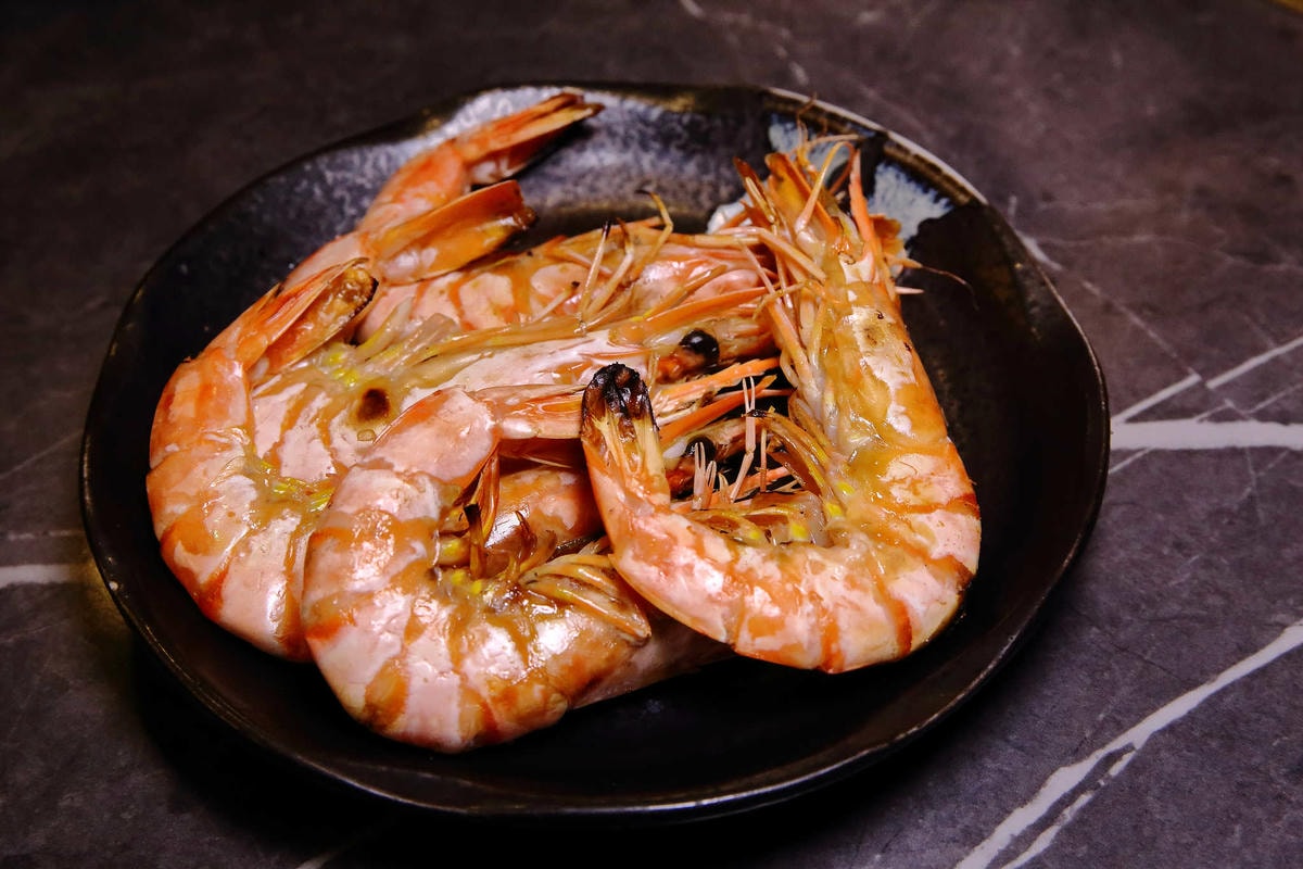 【食。板橋】原月日式頂級帝王蟹燒烤吃到飽〜板橋吃到飽。專人桌邊服務,高檔食材就是要讓你飽到吃不下!