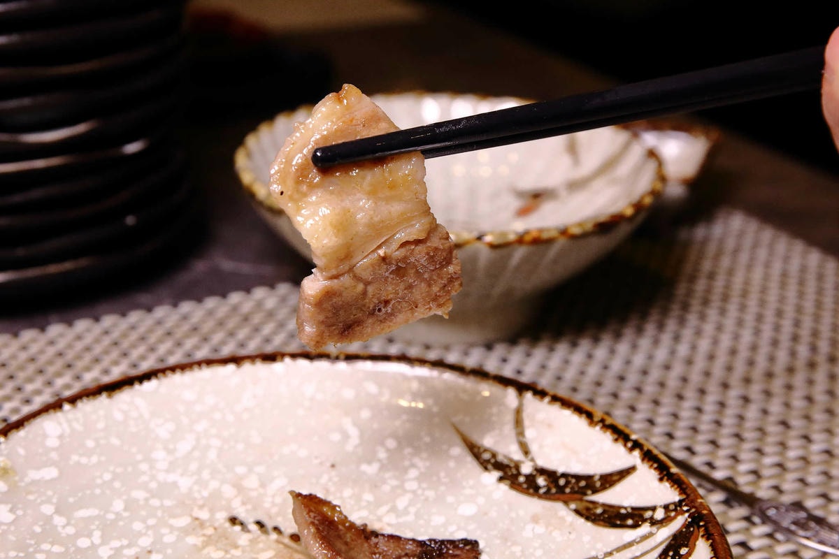 【食。板橋】原月日式頂級帝王蟹燒烤吃到飽〜板橋吃到飽。專人桌邊服務,高檔食材就是要讓你飽到吃不下!