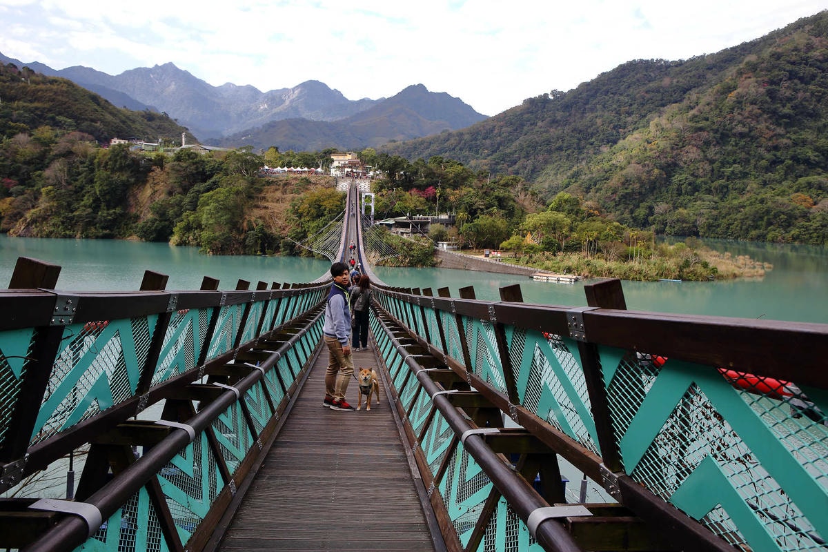 【遊。桃園】新溪口吊橋〜桃園新景點!全台最長吊橋,一個風景絕美,但耐力體力大考驗