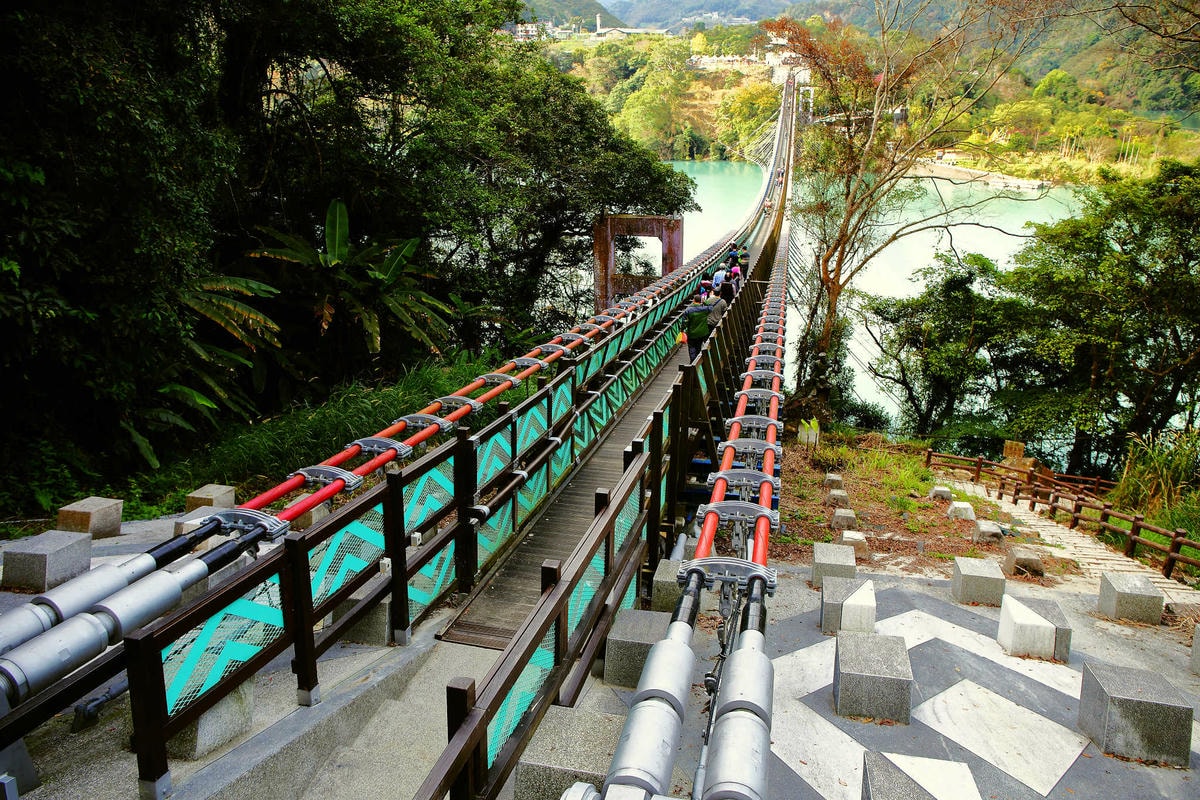 【遊。桃園】新溪口吊橋〜桃園新景點!全台最長吊橋,一個風景絕美,但耐力體力大考驗