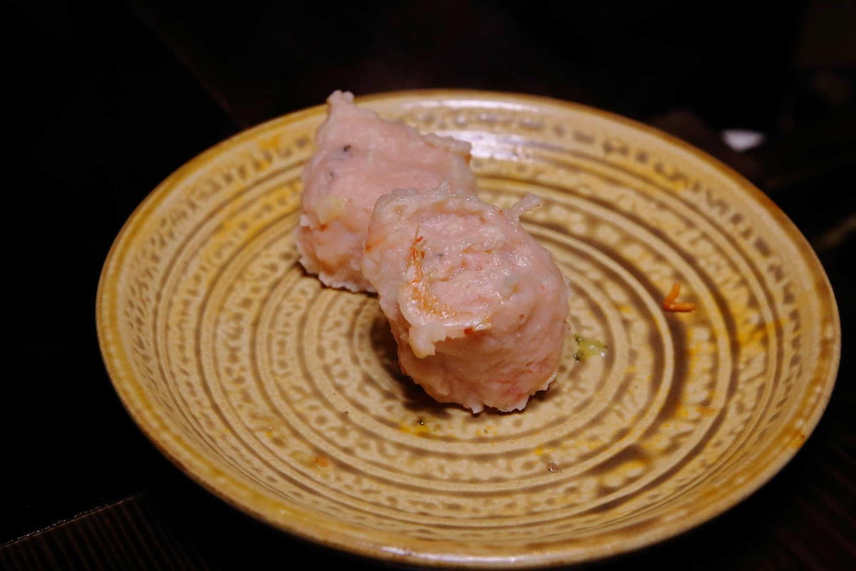 【食。台北】蔡記隆府 龍頭寺老灶火鍋〜正宗道地的重慶麻辣鴛鴦鍋。皇上吉祥!霸氣龍頭銅鍋,美味如朕親臨!