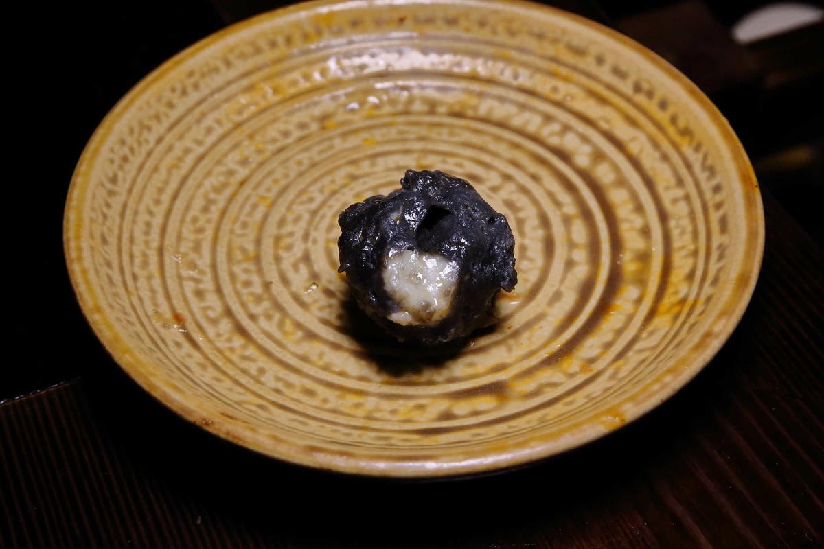 【食。台北】蔡記隆府 龍頭寺老灶火鍋〜正宗道地的重慶麻辣鴛鴦鍋。皇上吉祥!霸氣龍頭銅鍋,美味如朕親臨!