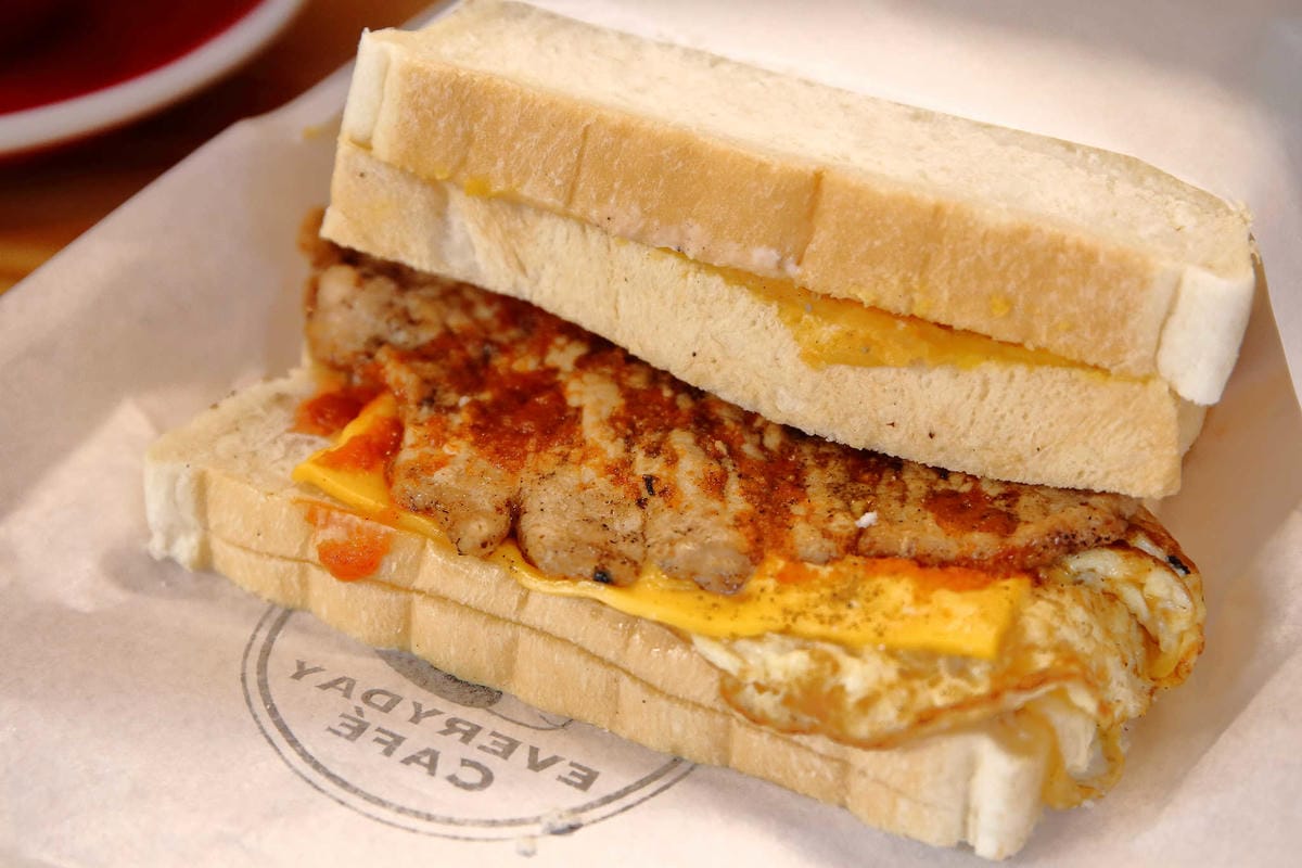 【食。中和】EVERYDAY CAFE〜繽紛多樣手作吐司，排隊也要吃的超人氣肉蛋吐司