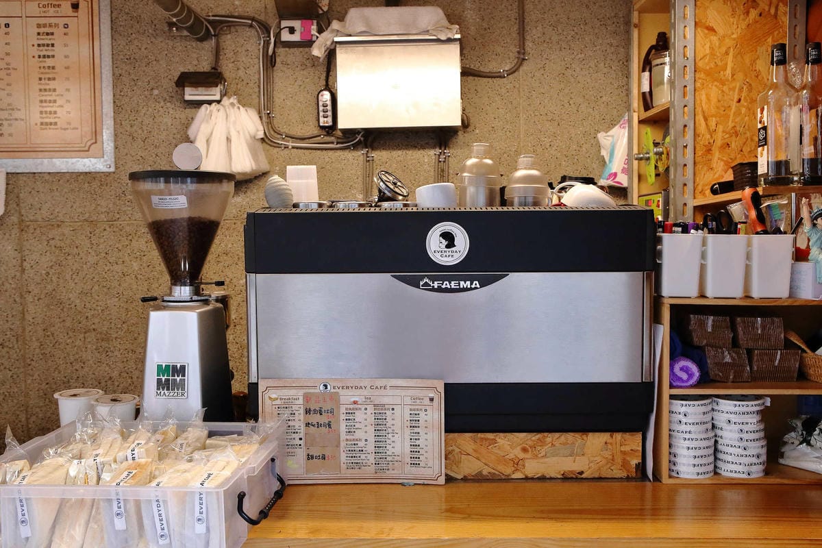 【食。中和】EVERYDAY CAFE〜繽紛多樣手作吐司，排隊也要吃的超人氣肉蛋吐司