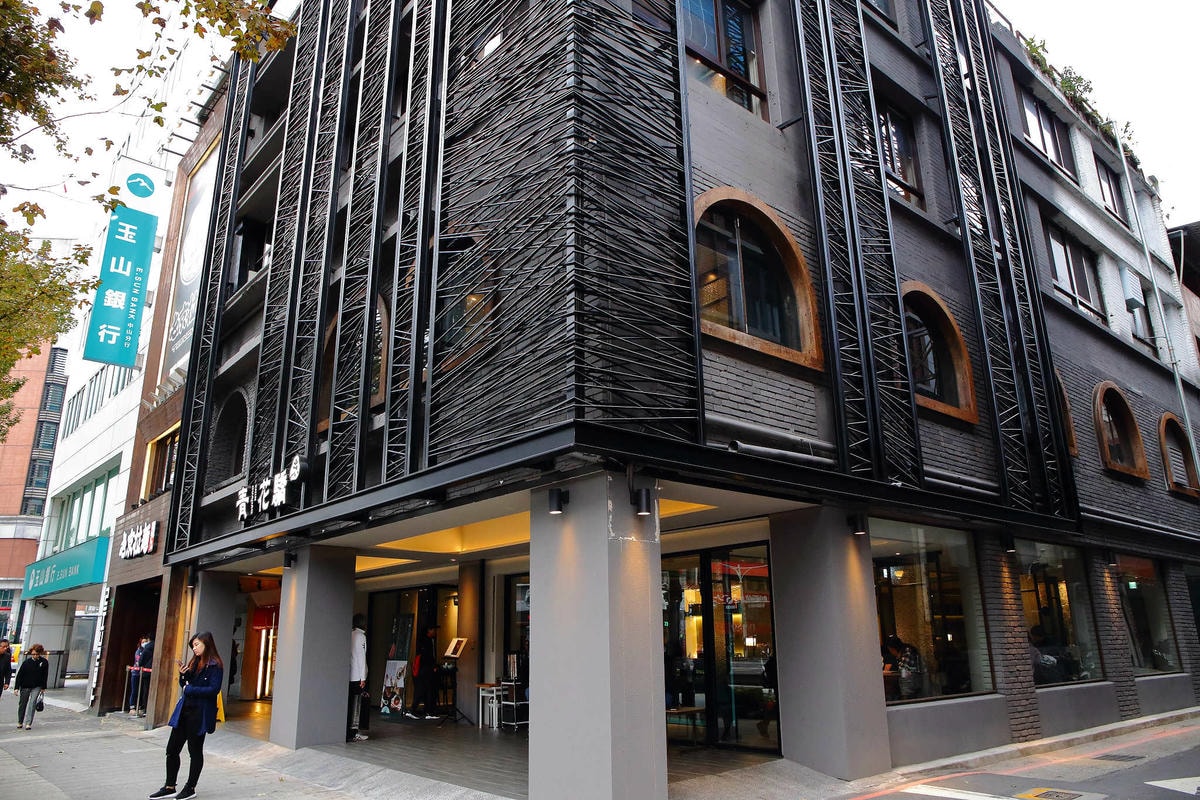 【食。台北】青花驕 麻辣鍋〜王品集團推出新品牌!麻辣鍋專賣店,獨特青花椒辣、香、麻,台北捷運中山站聚餐、約會火鍋首選