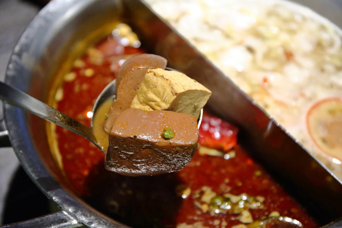 【食。台北】青花驕 麻辣鍋〜王品集團推出新品牌!麻辣鍋專賣店,獨特青花椒辣、香、麻,台北捷運中山站聚餐、約會火鍋首選