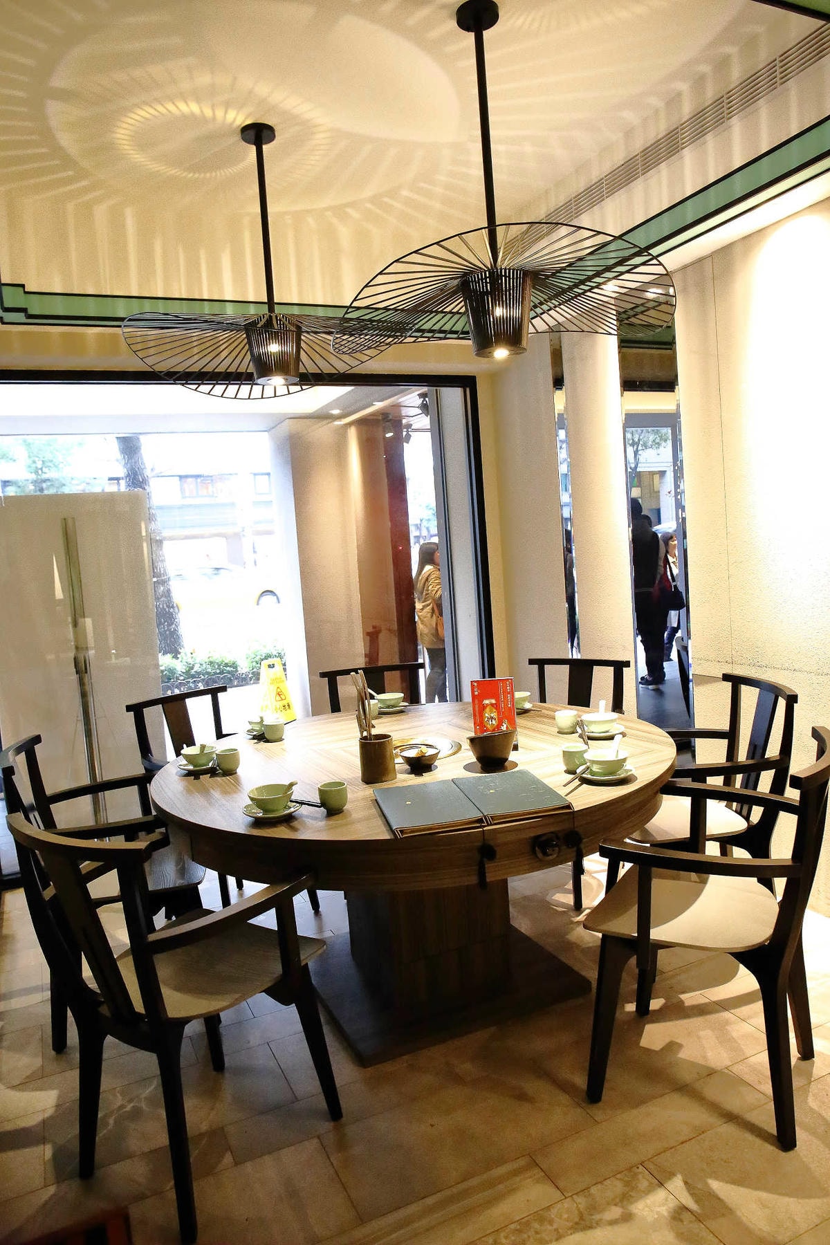 【食。台北】青花驕 麻辣鍋〜王品集團推出新品牌!麻辣鍋專賣店,獨特青花椒辣、香、麻,台北捷運中山站聚餐、約會火鍋首選