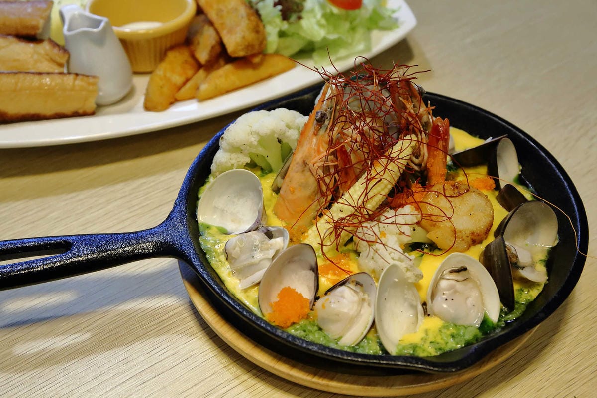 【食。板橋】禾 多 靜巷 – Herdor Near〜板橋早午餐推薦。隱藏巷弄內的低調早午餐咖啡廳，繽紛花牆、3D彩繪超好拍！