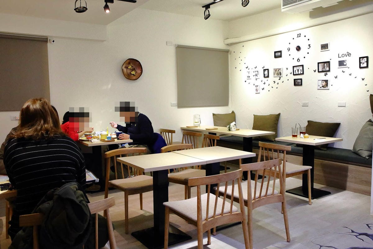 【食。板橋】禾 多 靜巷 – Herdor Near〜板橋早午餐推薦。隱藏巷弄內的低調早午餐咖啡廳，繽紛花牆、3D彩繪超好拍！