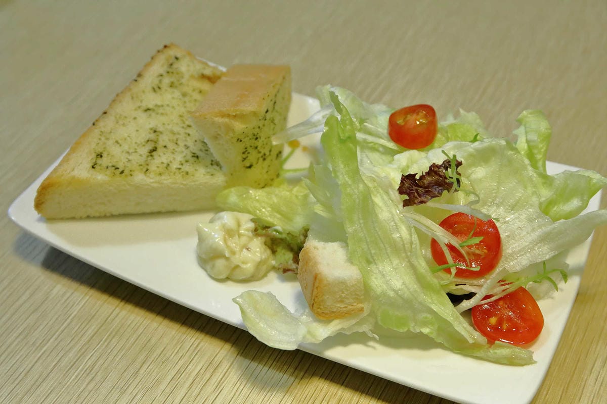 【食。板橋】禾 多 靜巷 – Herdor Near〜板橋早午餐推薦。隱藏巷弄內的低調早午餐咖啡廳，繽紛花牆、3D彩繪超好拍！