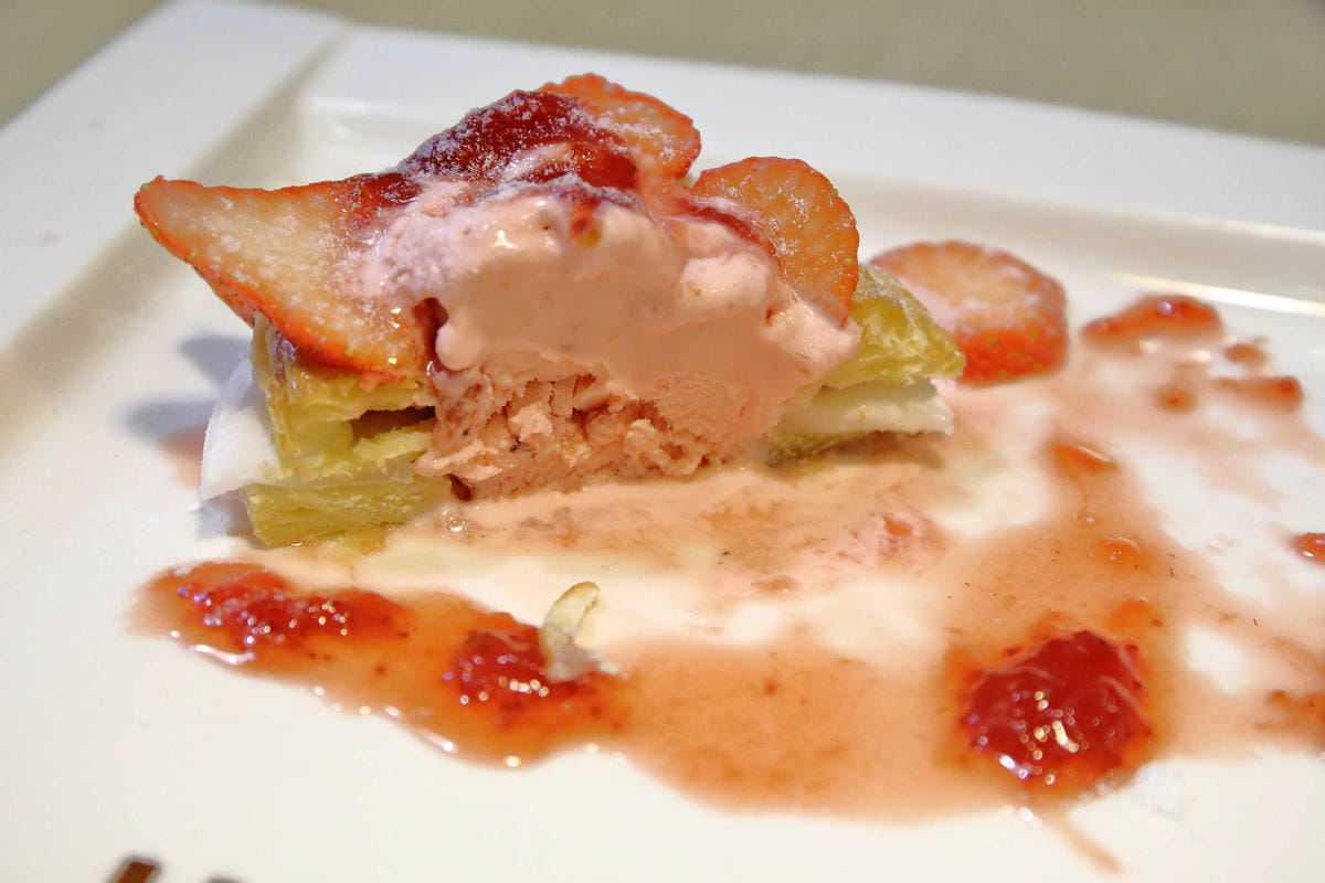 【食。板橋】禾 多 靜巷 – Herdor Near〜板橋早午餐推薦。隱藏巷弄內的低調早午餐咖啡廳，繽紛花牆、3D彩繪超好拍！