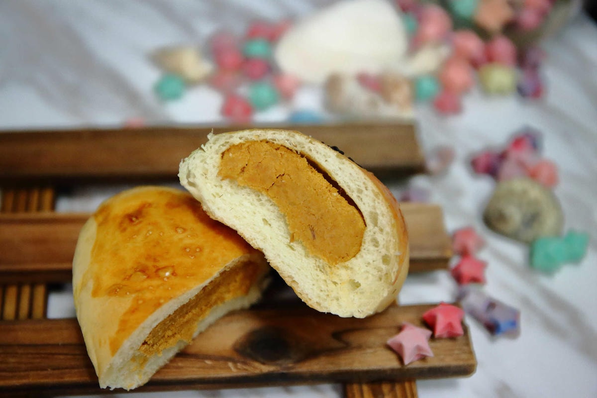 【食。中和】洪師傅烘培坊〜麵包綿軟、不乾硬,純手工製作,超級保水湯種口感,一吃就愛上!