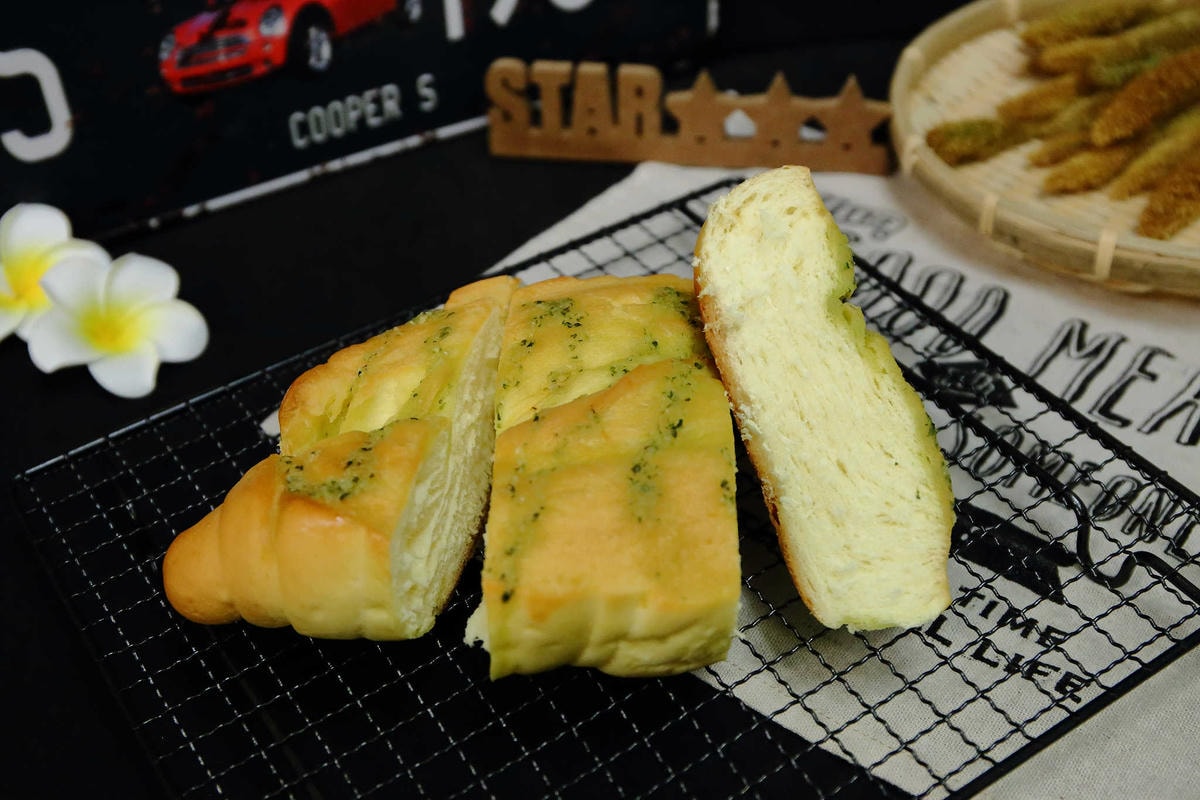 【食。中和】洪師傅烘培坊〜麵包綿軟、不乾硬,純手工製作,超級保水湯種口感,一吃就愛上!