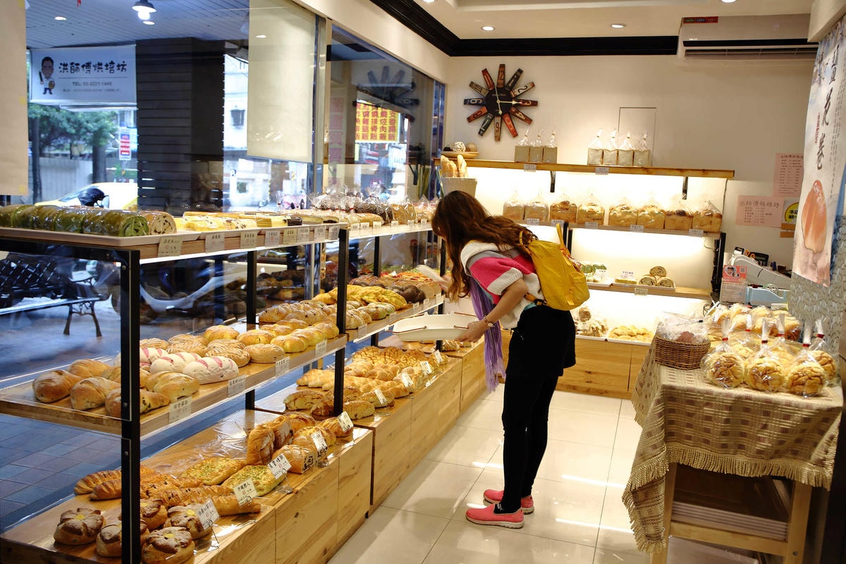 【食。中和】洪師傅烘培坊〜麵包綿軟、不乾硬,純手工製作,超級保水湯種口感,一吃就愛上!