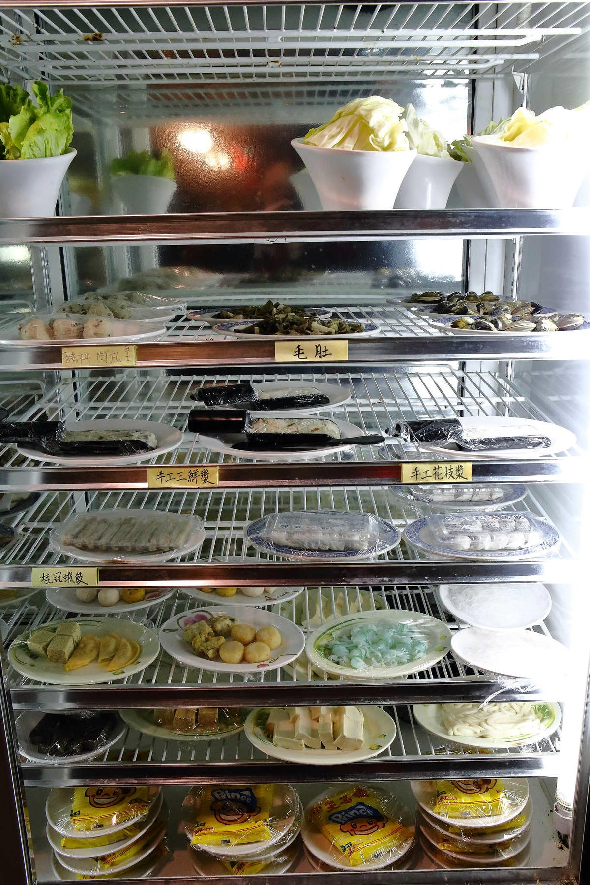 【食。台北】赤哥汕頭火鍋-台北松江總店〜有夠狂!沙茶火鍋要這樣吃啊!日本A5和牛,每一口都是幸福的頂級食材來囉〜