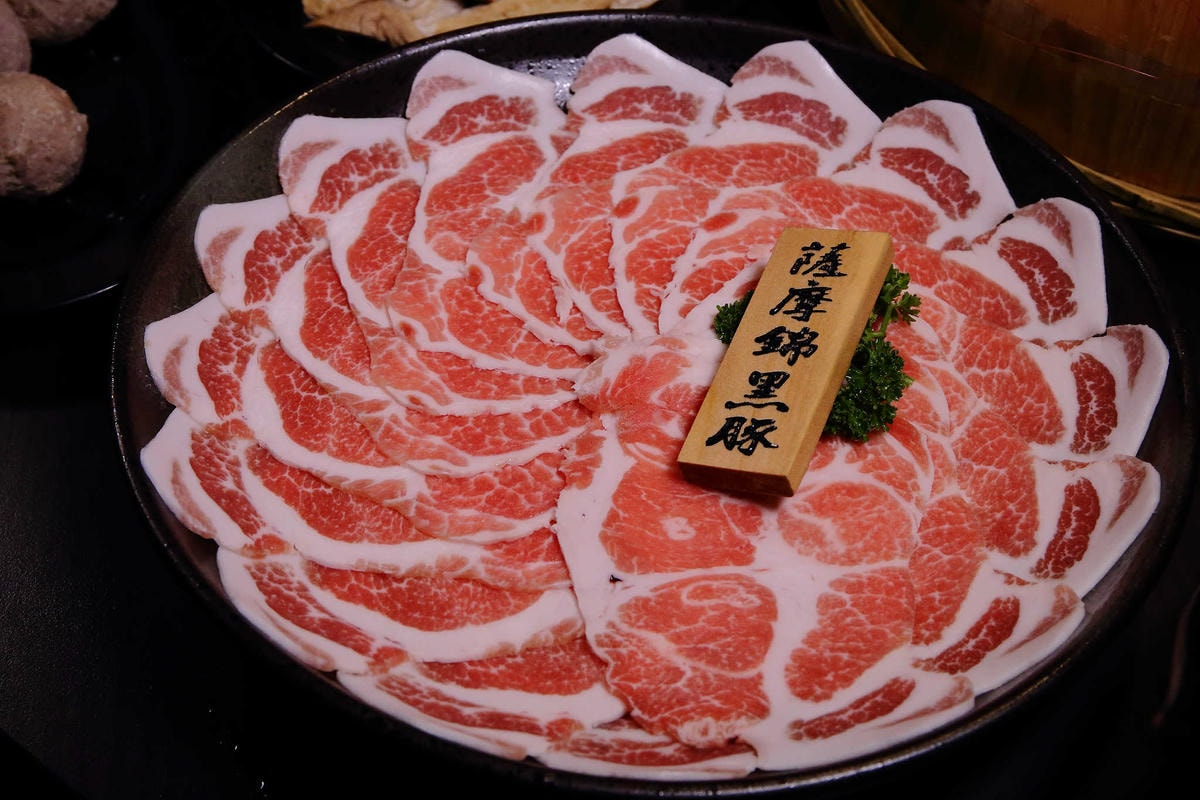 【食。台北】赤哥汕頭火鍋-台北松江總店〜有夠狂!沙茶火鍋要這樣吃啊!日本A5和牛,每一口都是幸福的頂級食材來囉〜