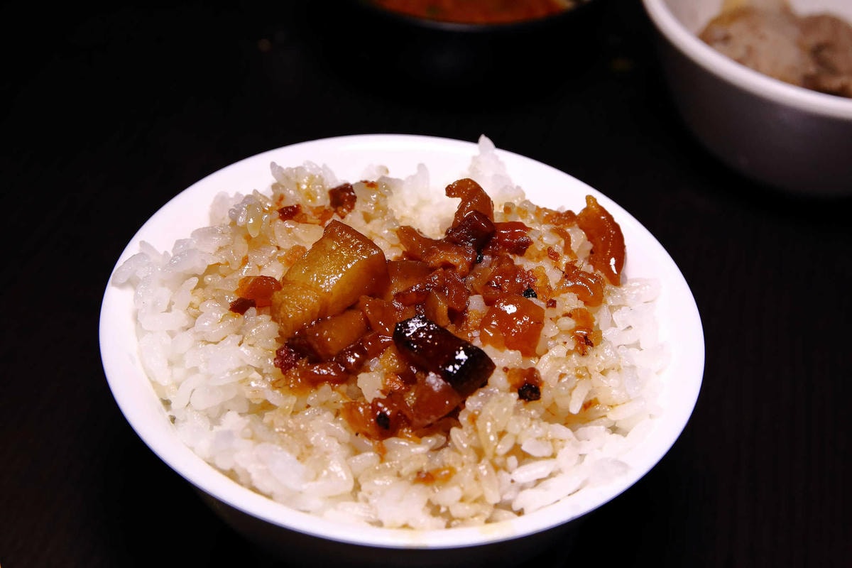 【食。台北】赤哥汕頭火鍋-台北松江總店〜有夠狂!沙茶火鍋要這樣吃啊!日本A5和牛,每一口都是幸福的頂級食材來囉〜