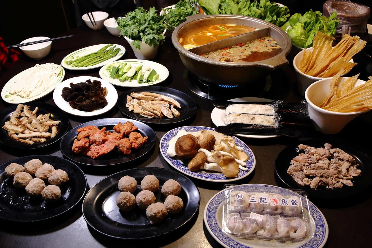 【食。台北】赤哥汕頭火鍋-台北松江總店〜有夠狂!沙茶火鍋要這樣吃啊!日本A5和牛,每一口都是幸福的頂級食材來囉〜