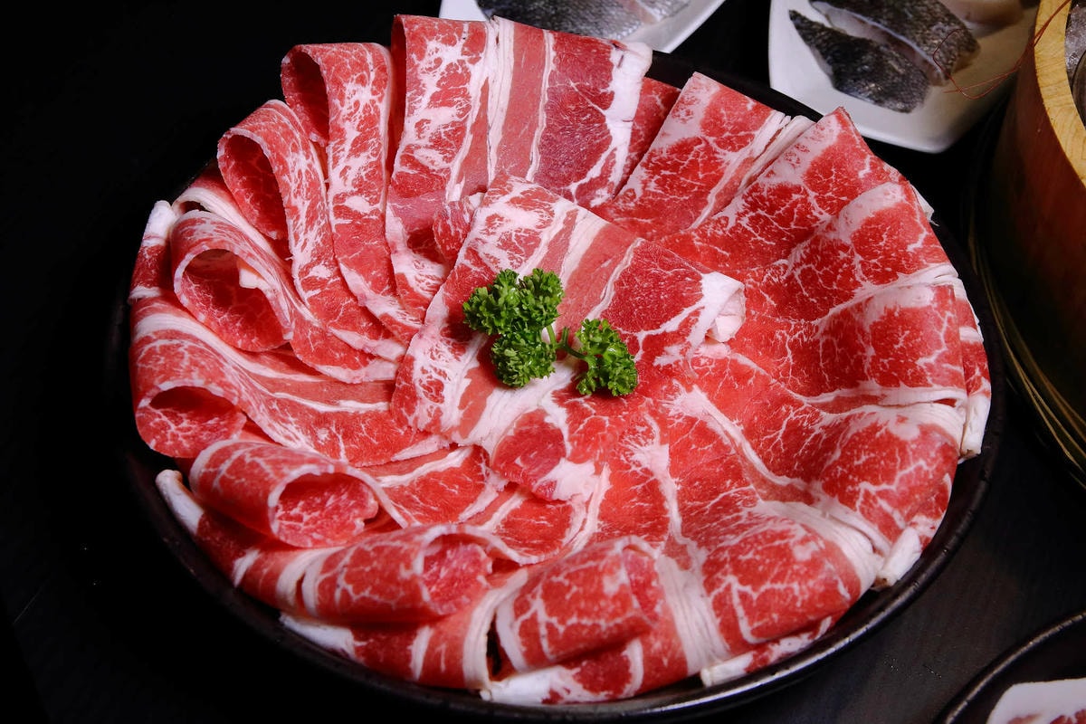 【食。台北】赤哥汕頭火鍋-台北松江總店〜有夠狂!沙茶火鍋要這樣吃啊!日本A5和牛,每一口都是幸福的頂級食材來囉〜