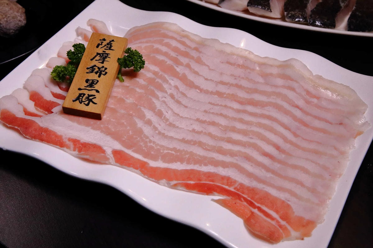 【食。台北】赤哥汕頭火鍋-台北松江總店〜有夠狂!沙茶火鍋要這樣吃啊!日本A5和牛,每一口都是幸福的頂級食材來囉〜