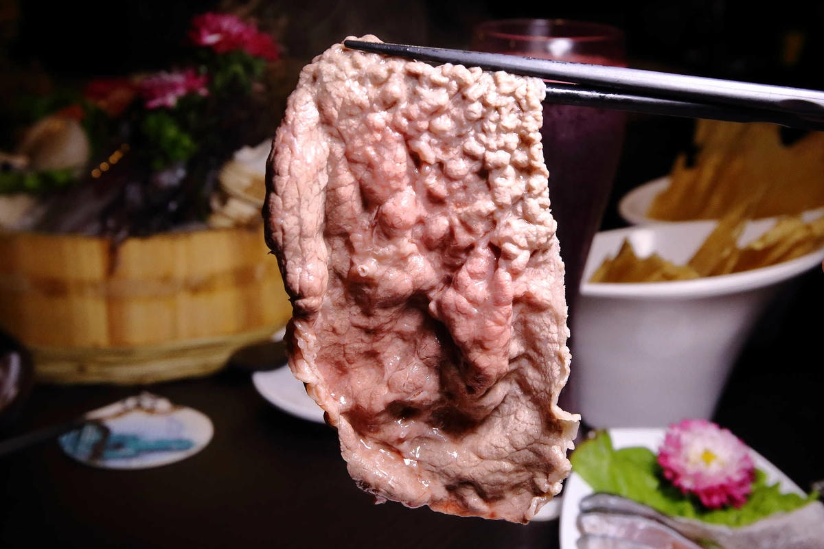 【食。台北】赤哥汕頭火鍋-台北松江總店〜有夠狂!沙茶火鍋要這樣吃啊!日本A5和牛,每一口都是幸福的頂級食材來囉〜