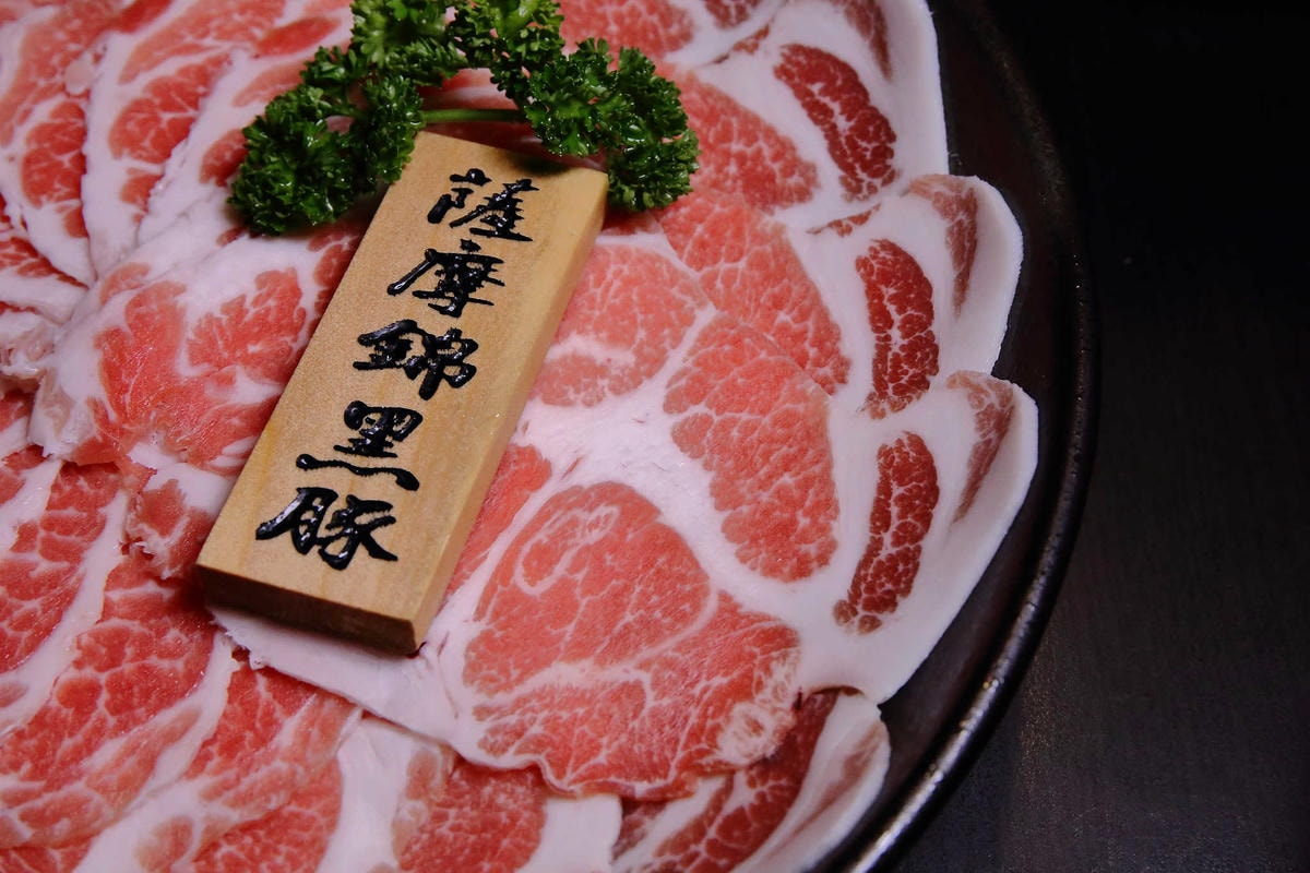 【食。台北】赤哥汕頭火鍋-台北松江總店〜有夠狂!沙茶火鍋要這樣吃啊!日本A5和牛,每一口都是幸福的頂級食材來囉〜