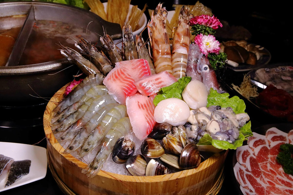 【食。台北】赤哥汕頭火鍋-台北松江總店〜有夠狂!沙茶火鍋要這樣吃啊!日本A5和牛,每一口都是幸福的頂級食材來囉〜