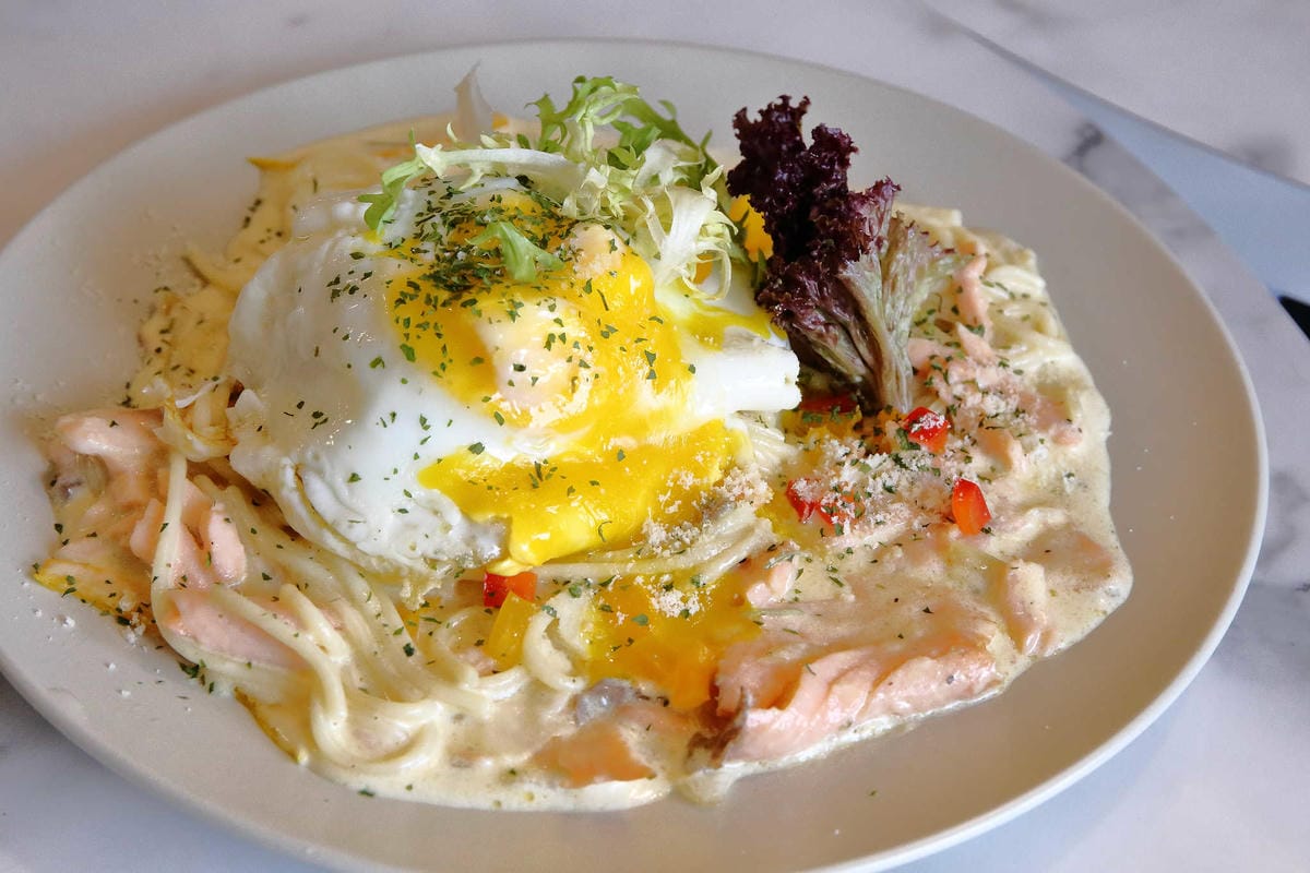 【食。桃園】Piepai Cafe’〜好好拍景點餐廳推薦。超美的室內花草植物牆，網美新打卡熱點！彩虹甜點，美到捨不得吃！(已歇業)