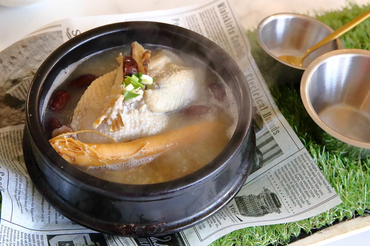 【食。桃園】Piepai Cafe’〜好好拍景點餐廳推薦。超美的室內花草植物牆，網美新打卡熱點！彩虹甜點，美到捨不得吃！(已歇業)