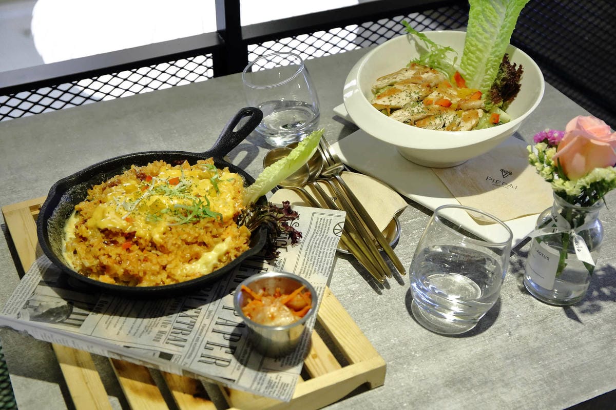 【食。桃園】Piepai Cafe’〜好好拍景點餐廳推薦。超美的室內花草植物牆，網美新打卡熱點！彩虹甜點，美到捨不得吃！(已歇業)