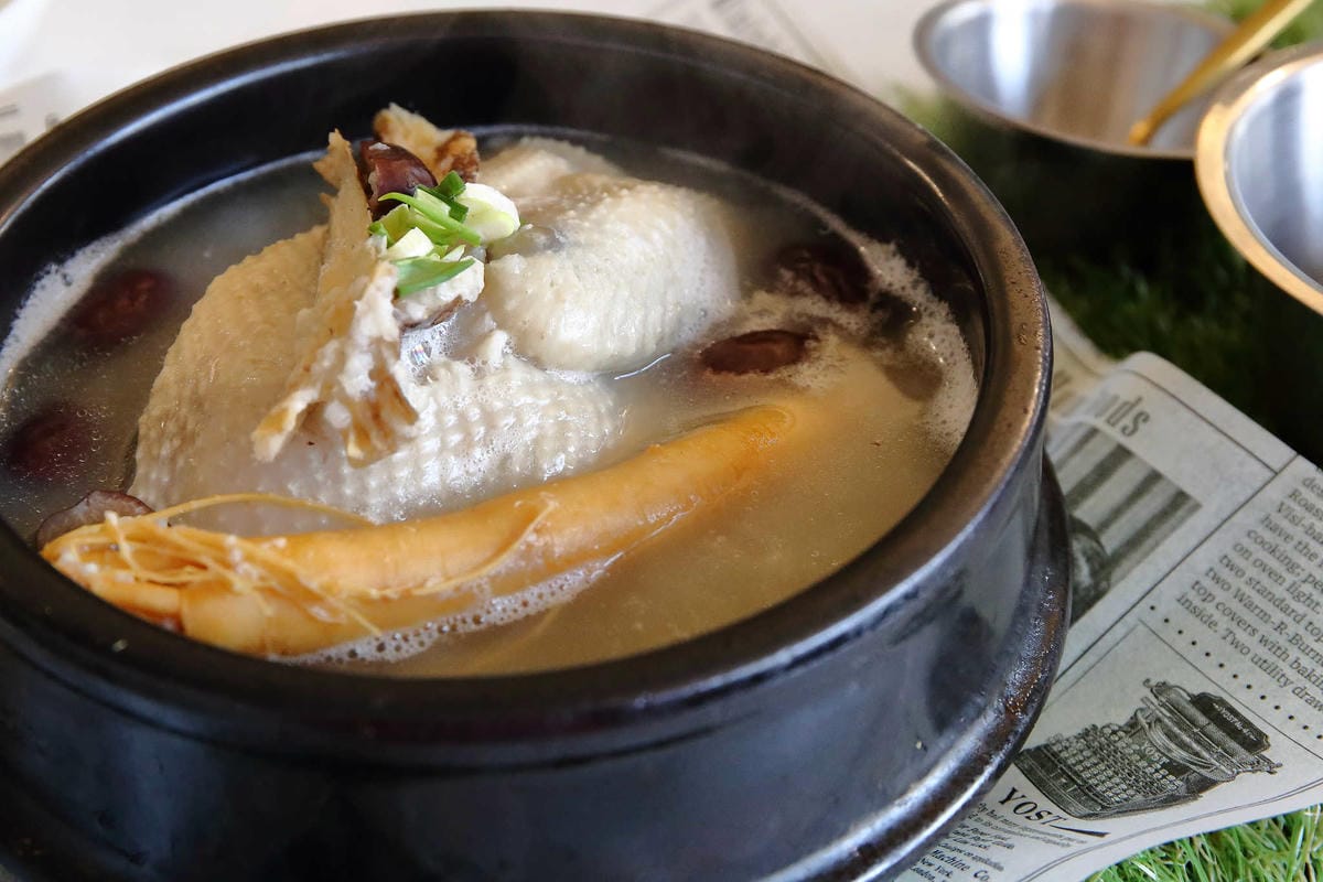 【食。桃園】Piepai Cafe’〜好好拍景點餐廳推薦。超美的室內花草植物牆，網美新打卡熱點！彩虹甜點，美到捨不得吃！(已歇業)