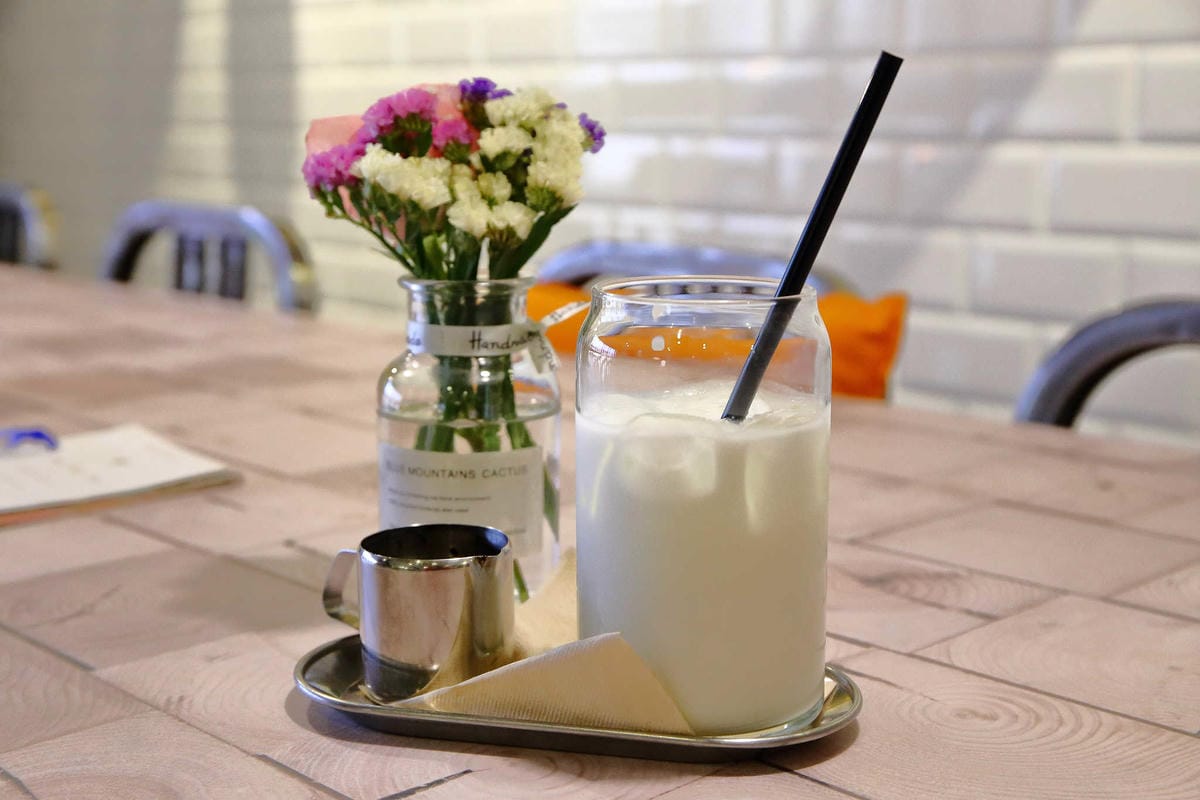 【食。桃園】Piepai Cafe’〜好好拍景點餐廳推薦。超美的室內花草植物牆，網美新打卡熱點！彩虹甜點，美到捨不得吃！(已歇業)