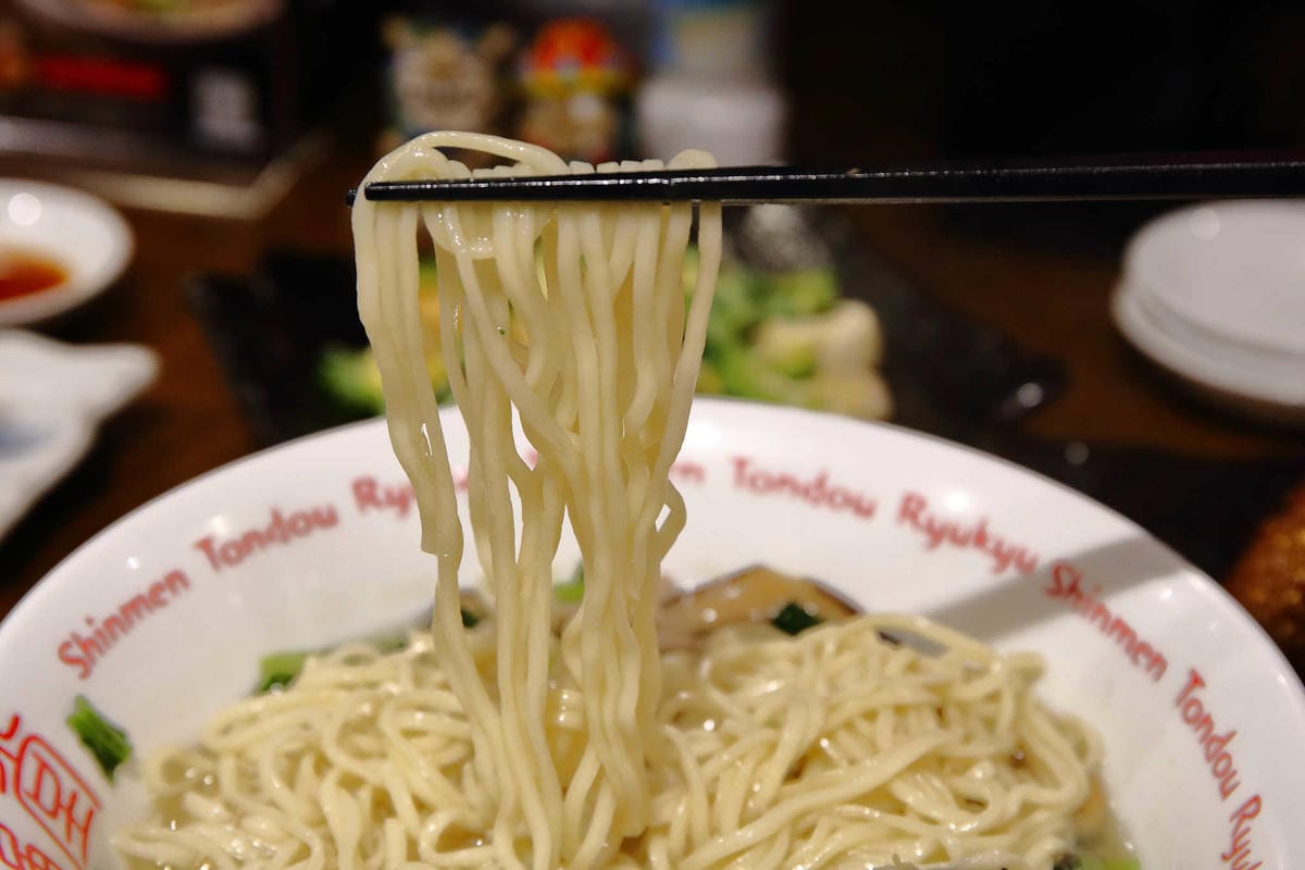 【食。台北】琉球新麵 通堂拉麵〜拉麵控注意！沖繩人氣拉麵店登台！台灣味的拉麵讓人吃了欲罷不能啊！