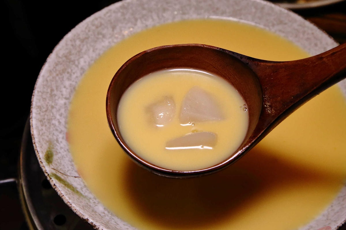 【食。中和】澎湖蒸鱻蒸氣火鍋〜中永和火鍋。超夯海鮮塔蒸氣火鍋來了,現撈波士頓龍蝦,活跳跳生猛海鮮,尚青ㄟ!(已歇業)