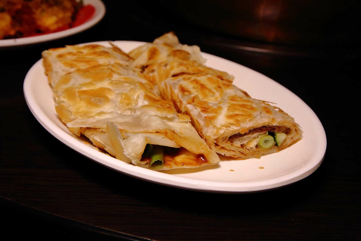 【食。新店】老蔣的家鄉味〜來自東北正宗炭火酸菜白肉火鍋，沸騰著，連老饕也無法抗拒！