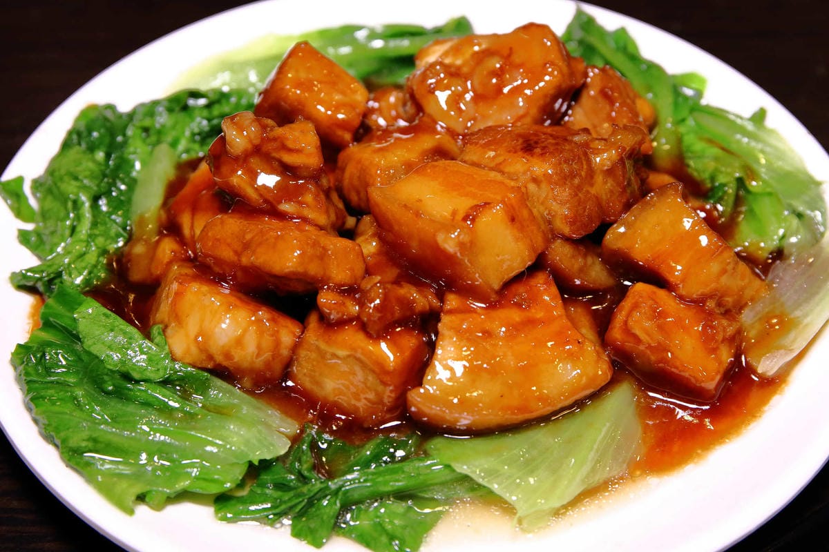 【食。新店】老蔣的家鄉味〜來自東北正宗炭火酸菜白肉火鍋，沸騰著，連老饕也無法抗拒！