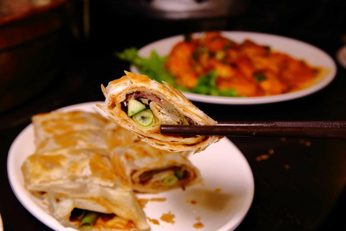 【食。新店】老蔣的家鄉味〜來自東北正宗炭火酸菜白肉火鍋，沸騰著，連老饕也無法抗拒！