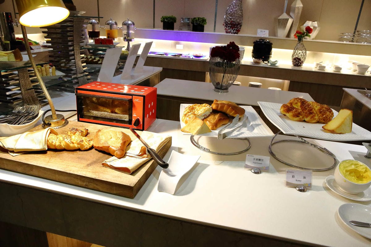 【食。桃園】晶悅國際飯店-集饗樂自助百匯〜桃園下午茶吃到飽。五百元有找！和姐妹們的下午茶又有新的選擇！(已歇業)