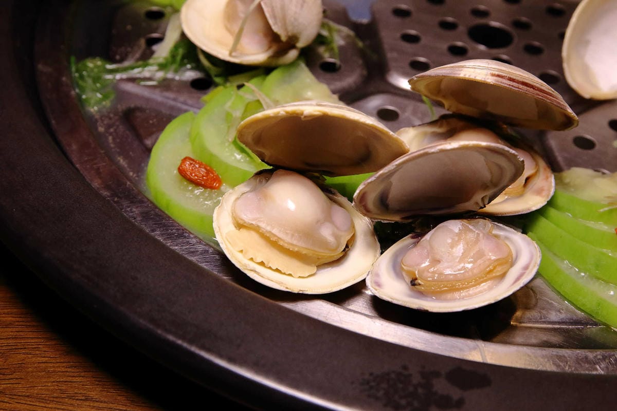 【食。桃園】御蒸饌蒸氣陶鍋餐廳〜高溫蒸汽烹調，蒸的好鮮！活體水產尚青ㄟ攏底加啦！(已歇業)