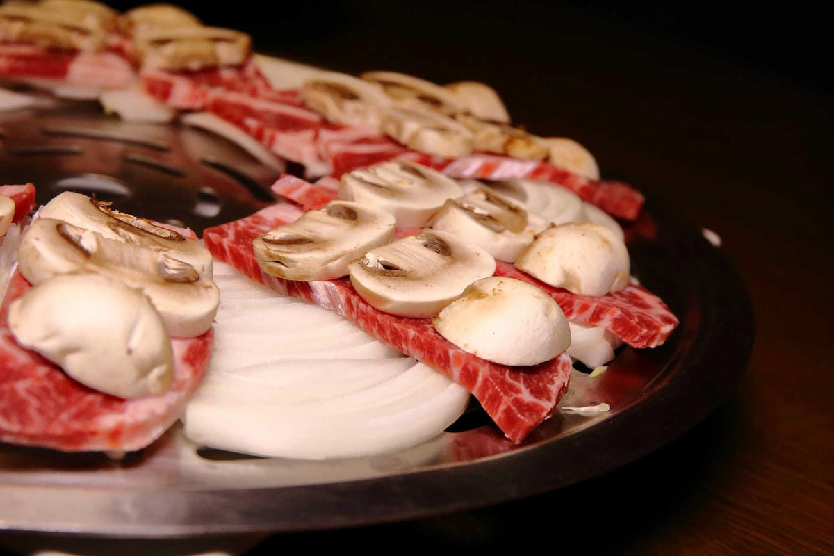 【食。桃園】御蒸饌蒸氣陶鍋餐廳〜高溫蒸汽烹調，蒸的好鮮！活體水產尚青ㄟ攏底加啦！(已歇業)