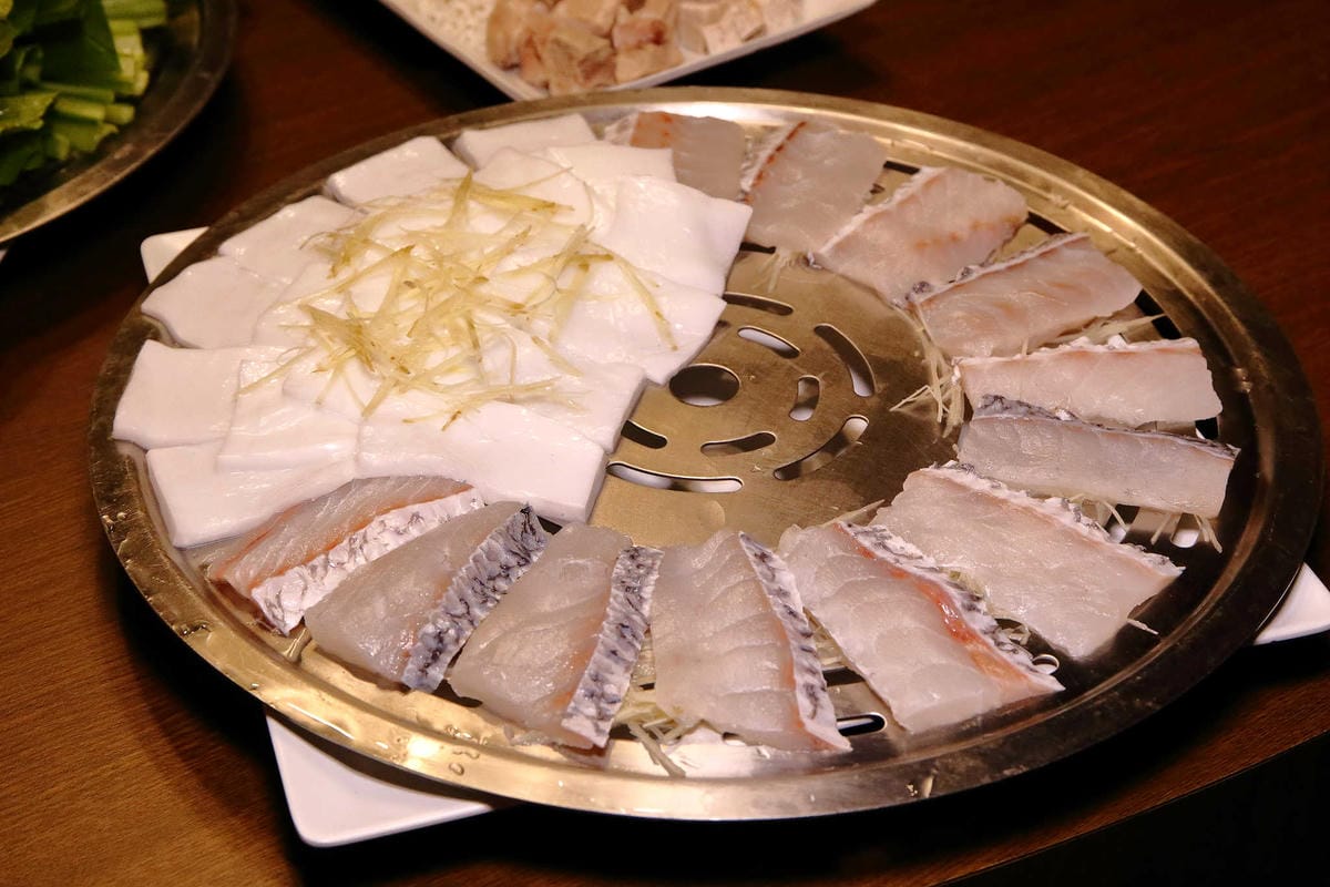 【食。桃園】御蒸饌蒸氣陶鍋餐廳〜高溫蒸汽烹調，蒸的好鮮！活體水產尚青ㄟ攏底加啦！(已歇業)