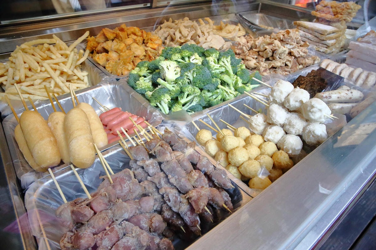 【食。新莊】噴汁炸雞 新莊店〜新莊噴汁炸雞推薦。非常犯規的噴汁炸雞,宵夜邪惡首選!