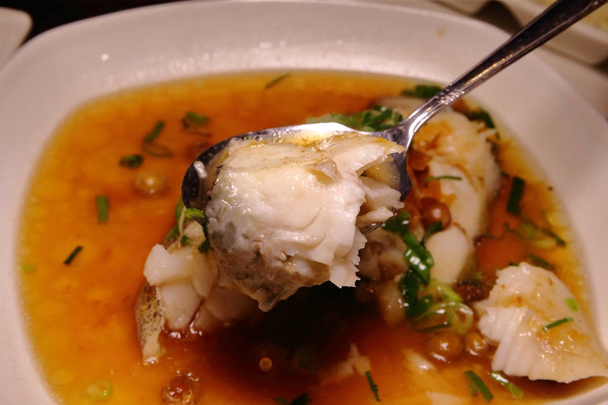 【食。桃園】櫻桃庄海鮮創意料理〜桃園櫻桃鴨。一鴨多變,百吃不膩正宗片皮鴨,外酥內嫩齒頰香!(已歇業)