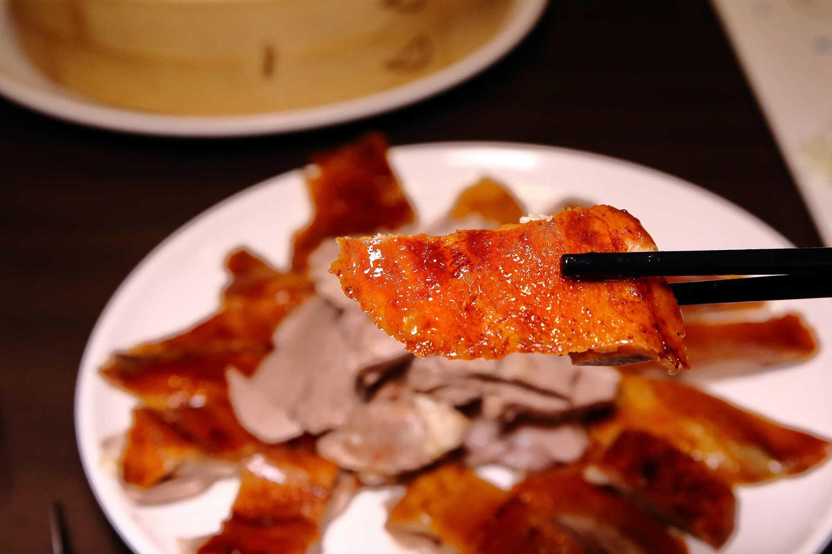 【食。桃園】櫻桃庄海鮮創意料理〜桃園櫻桃鴨。一鴨多變,百吃不膩正宗片皮鴨,外酥內嫩齒頰香!(已歇業)