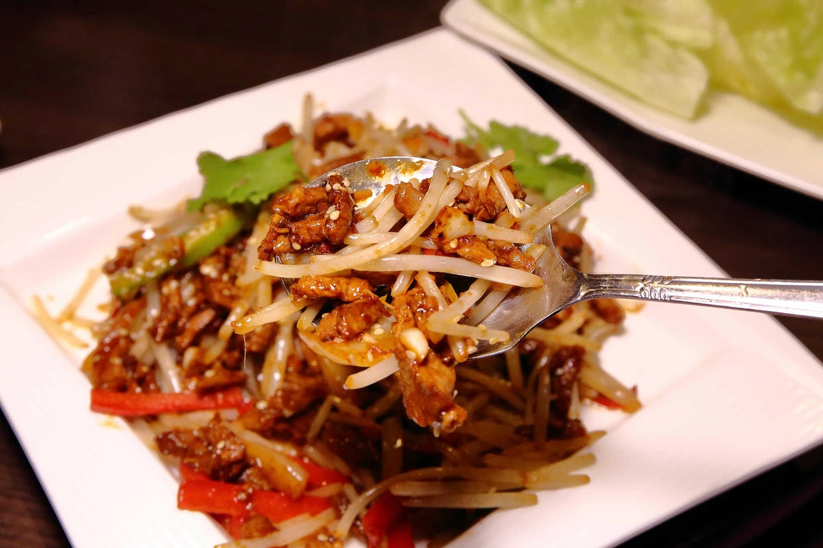 【食。桃園】櫻桃庄海鮮創意料理〜桃園櫻桃鴨。一鴨多變,百吃不膩正宗片皮鴨,外酥內嫩齒頰香!(已歇業)