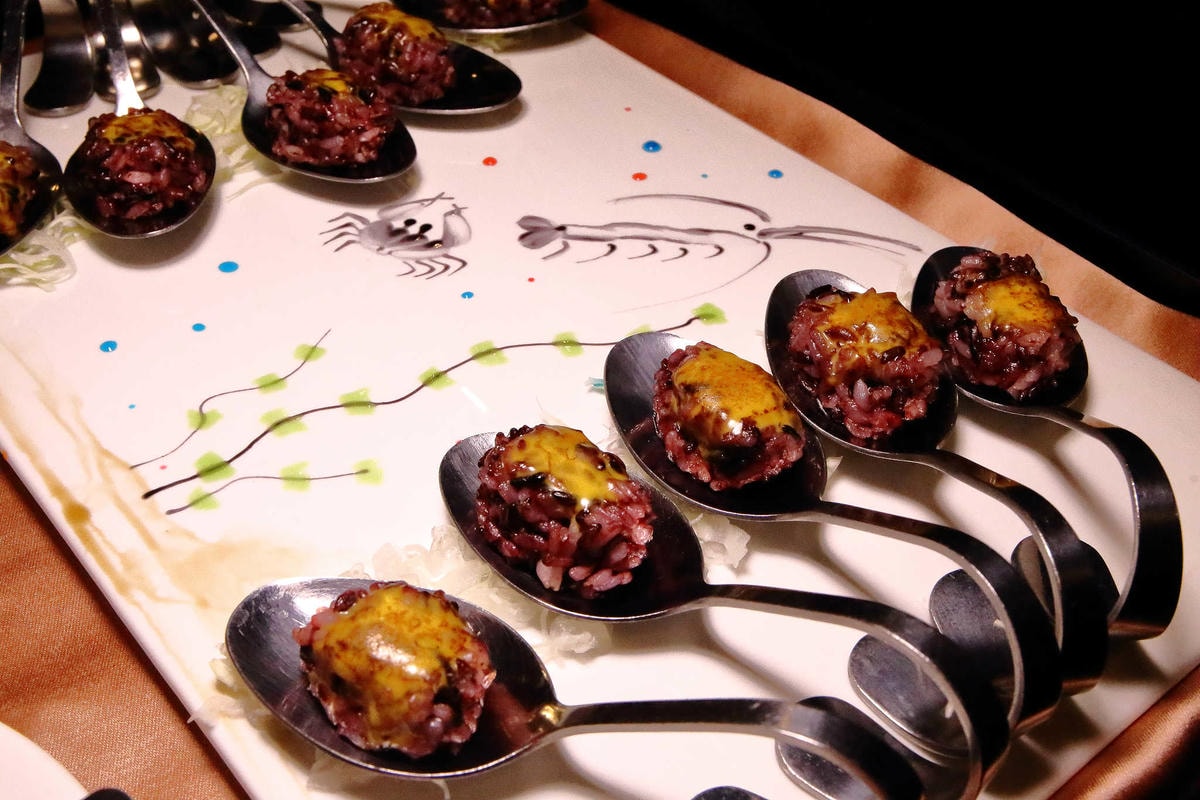 【食。桃園】櫻桃庄海鮮創意料理〜桃園櫻桃鴨。一鴨多變,百吃不膩正宗片皮鴨,外酥內嫩齒頰香!(已歇業)