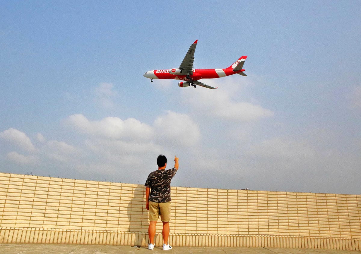 【食。桃園】大園101景觀餐廳〜桃園全新景觀餐廳。航空迷最愛！極光、燈海、飛機起降盡收眼底！(親子寵物友善餐廳)