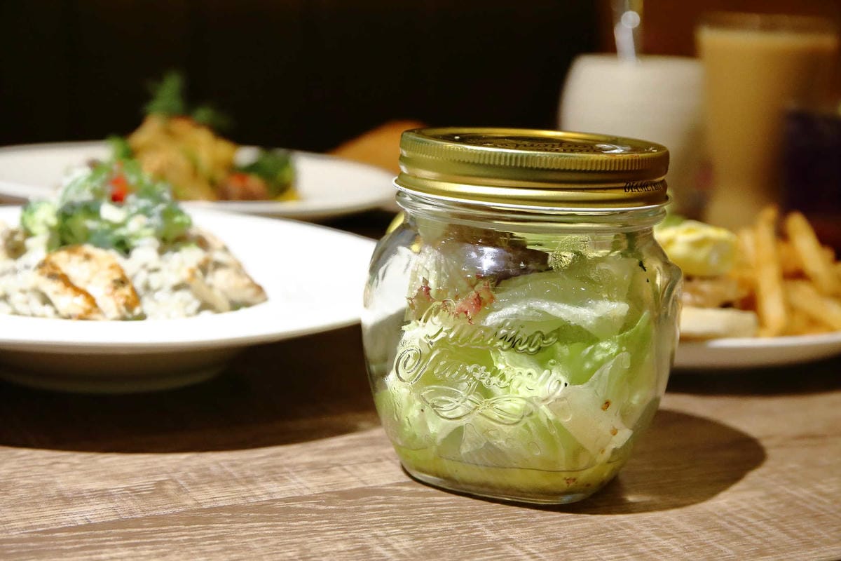 【食。永和】貓子曬太陽〜親子寵物友善餐廳。隱身巷弄的老宅且充滿歐風餐廳氛圍，CP值高的創意義式料理+早午餐