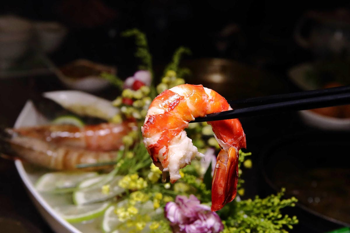 【食。新莊】喜園風味涮涮鍋〜新莊火鍋推薦！人氣老字號火鍋店海陸大餐，涮涮鍋界的LV！