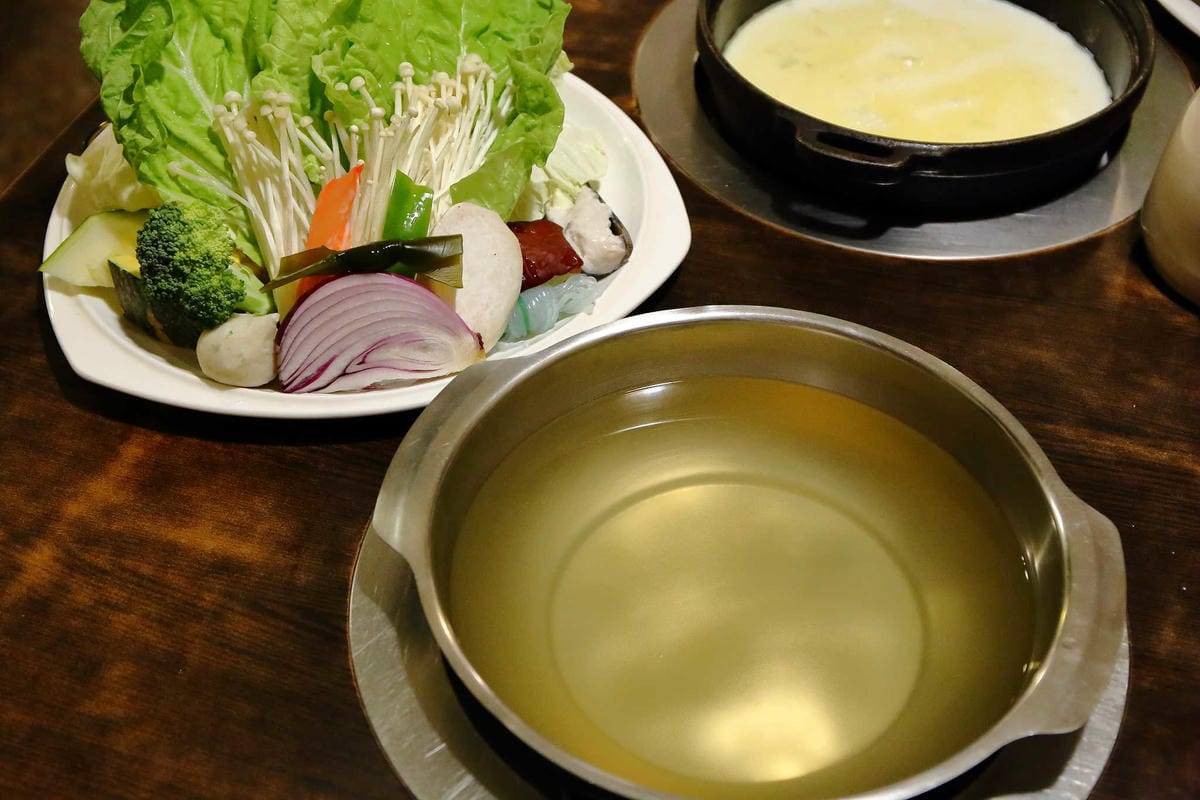 【食。新莊】喜園風味涮涮鍋〜新莊火鍋推薦！人氣老字號火鍋店海陸大餐，涮涮鍋界的LV！